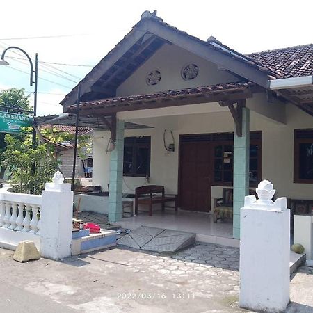 达曼德里普兰巴南家庭旅馆 Salakan 外观 照片